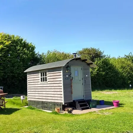 Shepherd'S Lodge - Shepherd'S Hut With Devon Views For Up To Two People And One Smaller Dog Wrangaton Exterior photo