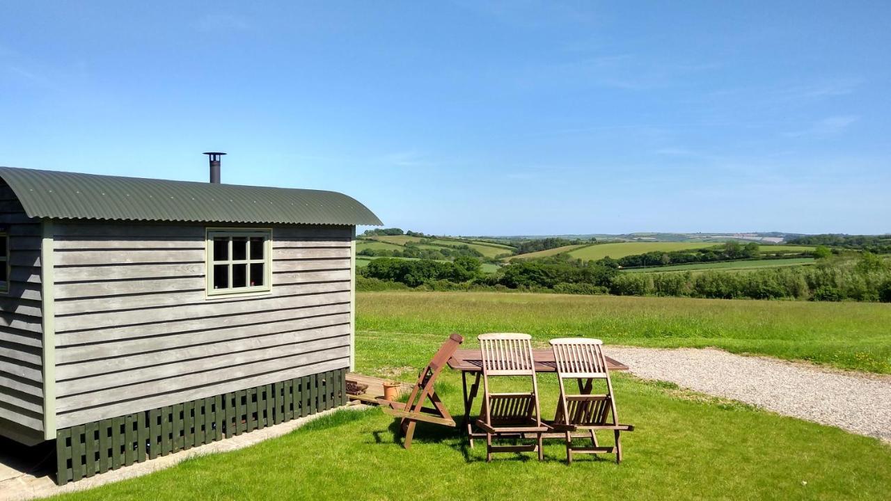 Shepherd's - Shepherd's Hut With Devon Views For Up To Two People And One Smaller Dog